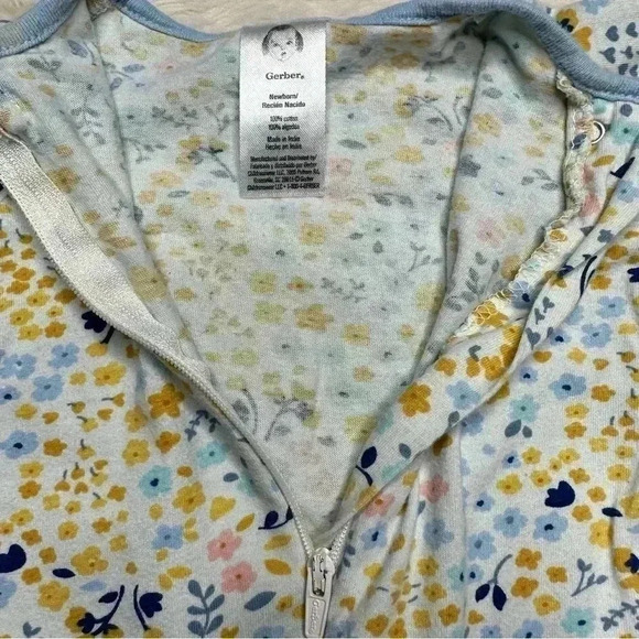 Gerber Footed Onesie Pajamas White & Blue Floral Zippered Size Newborn - Picture 7 of 16